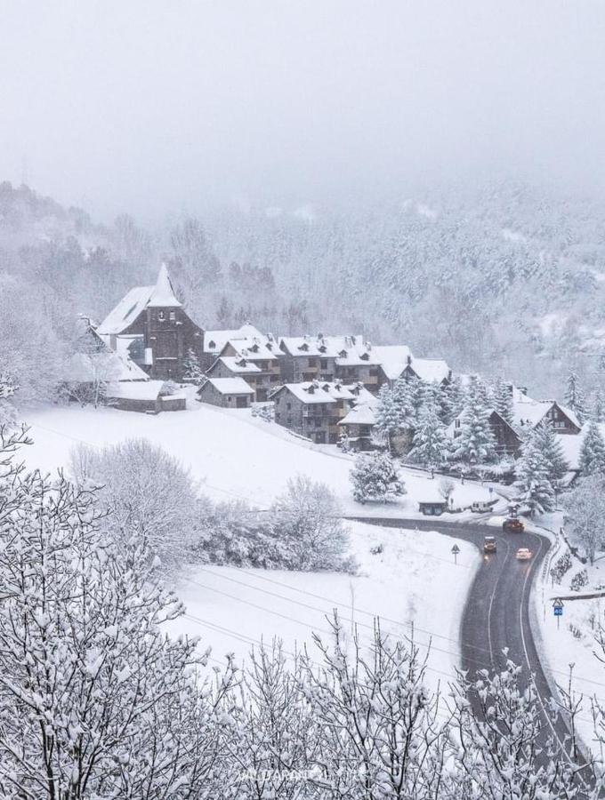 Tredos, Casa Adosada. Baqueira Apartment Екстериор снимка